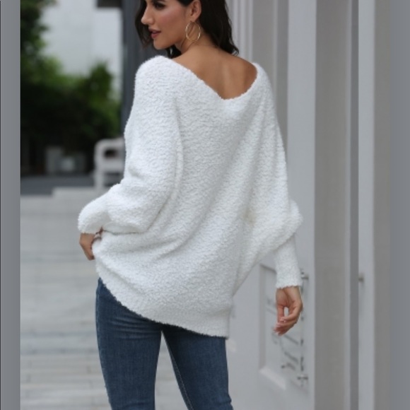 White Over-Sized pullover popcorn knitted sweater - Picture 5 of 9